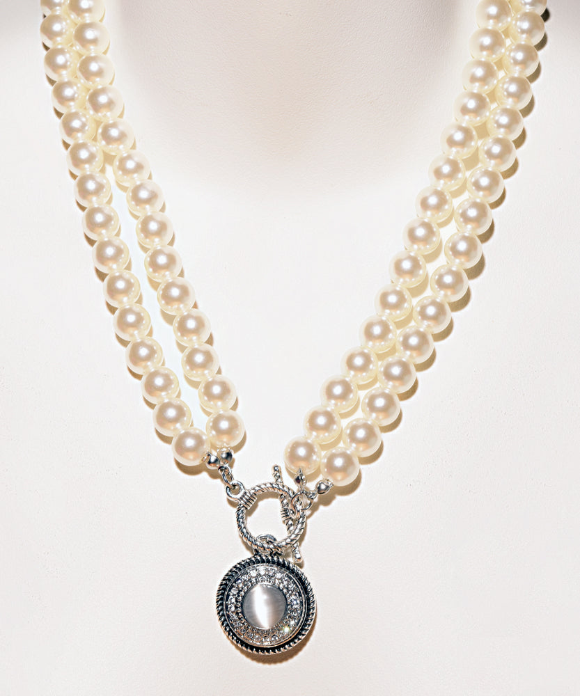 Pearl 2 strand necklace with snap buttons with grey pearl